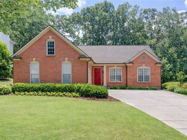 2515 Chandler Grove Drive, Buford, GA 30519