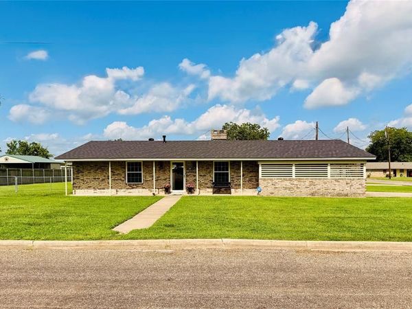 100 Vatra Street, Mount Vernon, TX 75457