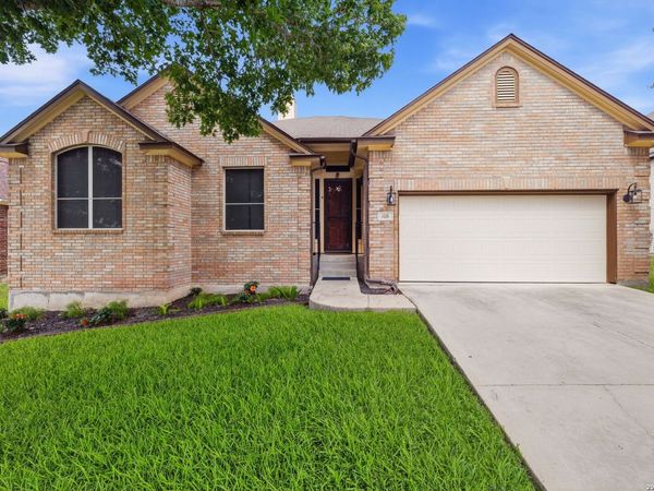 108 SHADOW MOUNTAIN DR, Cibolo, TX 78108