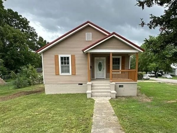 57 W Tuscaloosa Avenue, Gadsden, AL 35904
