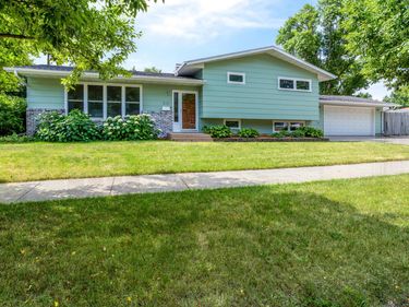 210 29th Avenue N, Fargo, ND 58102