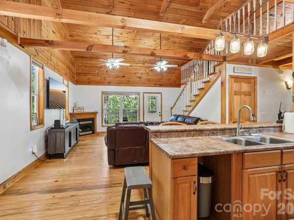 61 Misty Hill Lane, Franklin, NC 28734