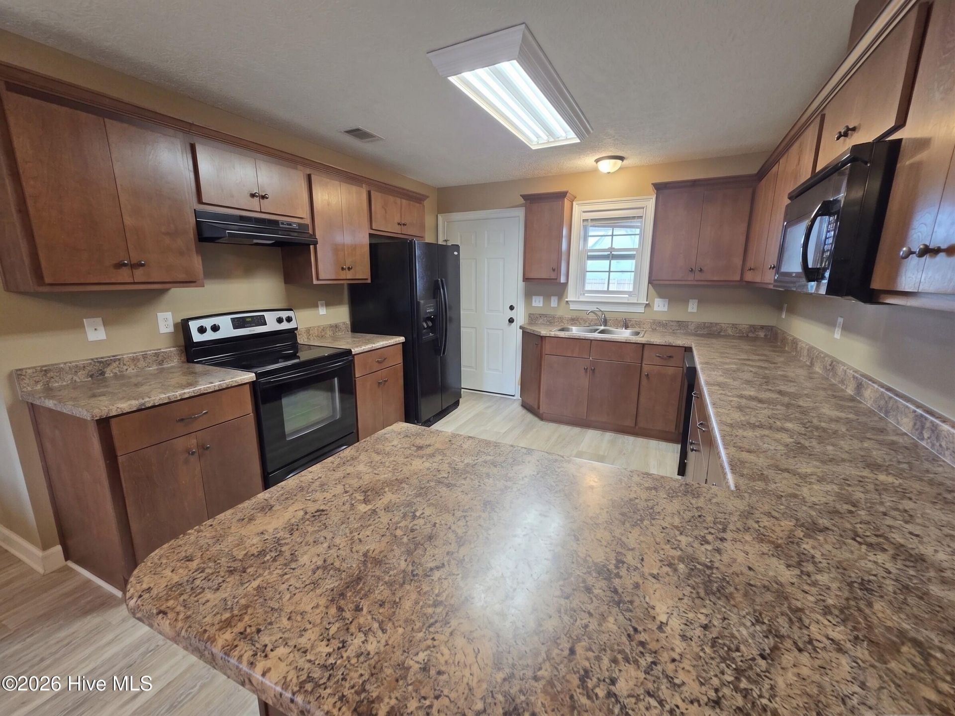 6102 Village West Lane Photo 4
