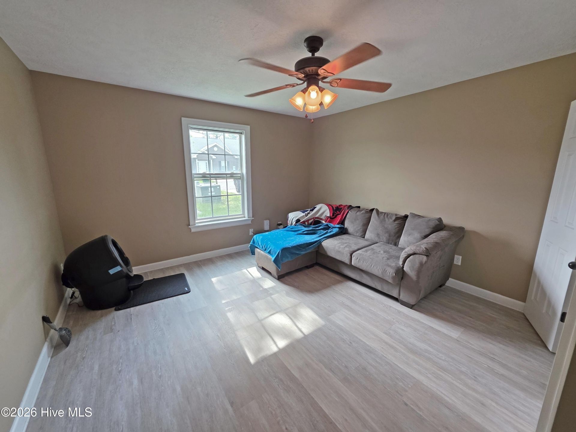 6102 Village West Lane Photo 7