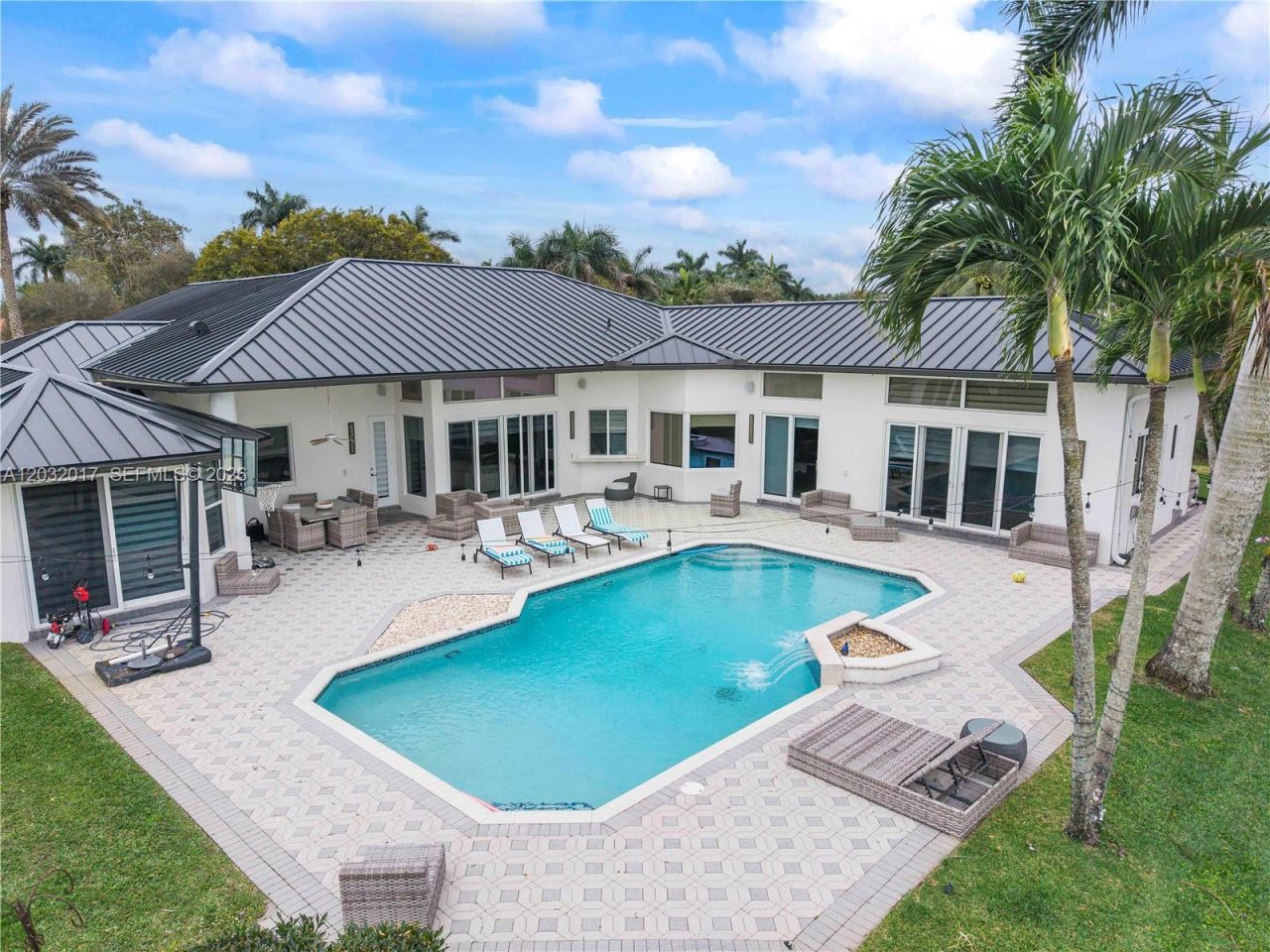 2235 SW 105th Ter, Davie, FL 33324 Photo