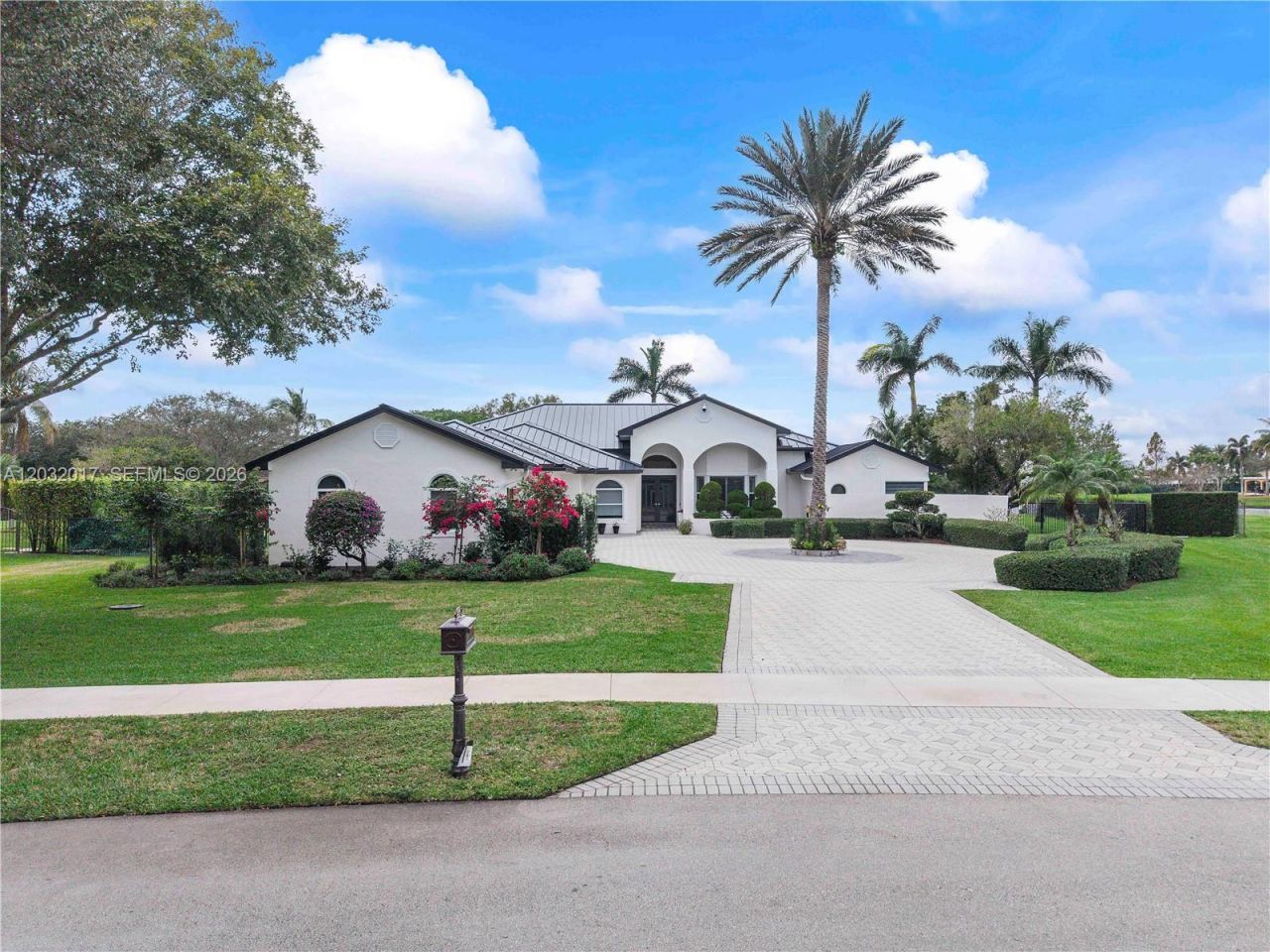 2235 SW 105th Ter, Davie, FL 33324 Photo