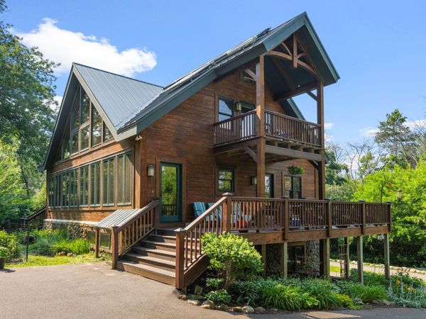 5840 Christmas Lake Road, Excelsior, MN 55331