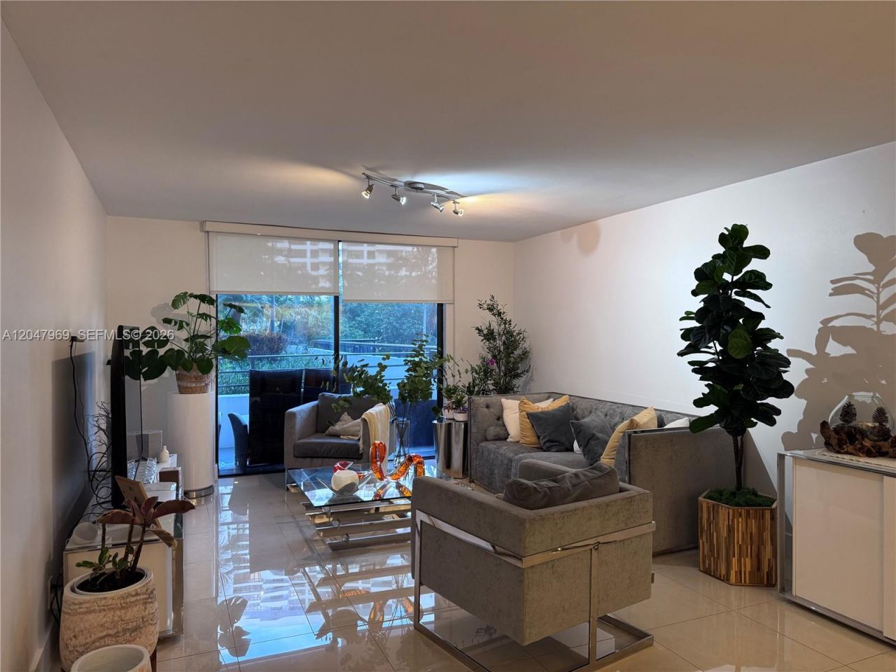 600 Three Islands Blvd, Unit 115, Hallandale Beach, FL 33009 Photo