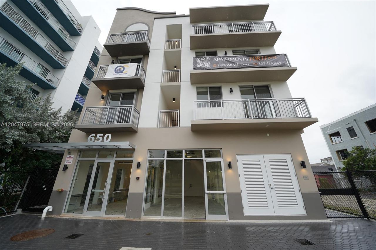 650 SW 1st St , Unit 1, Miami, FL 33130 Photo