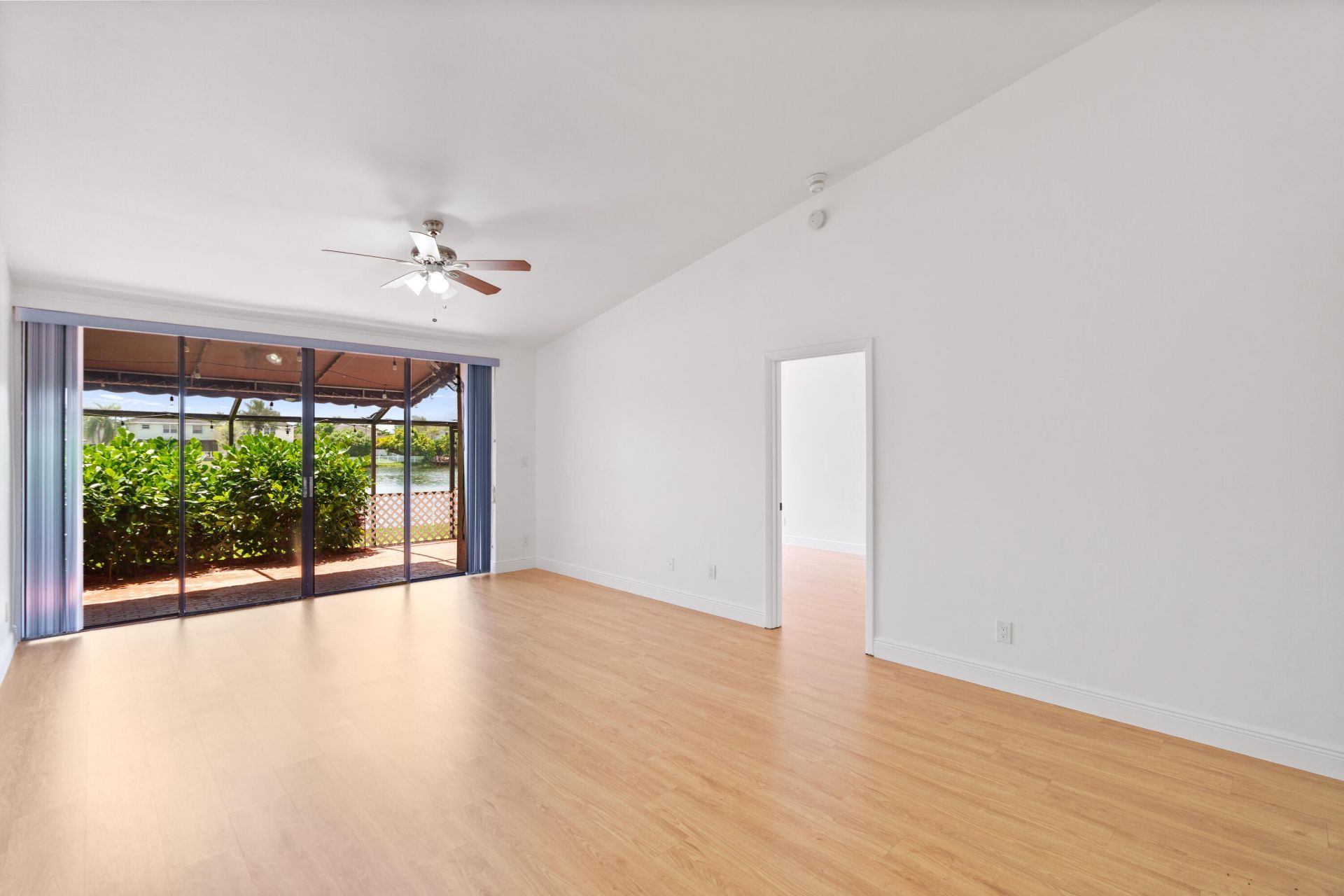 1213 NW 122nd Terrace, Pembroke Pines, FL 33026 Photo