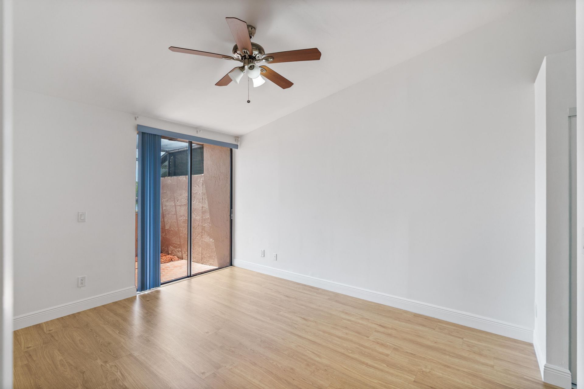 1213 NW 122nd Terrace, Pembroke Pines, FL 33026 Photo