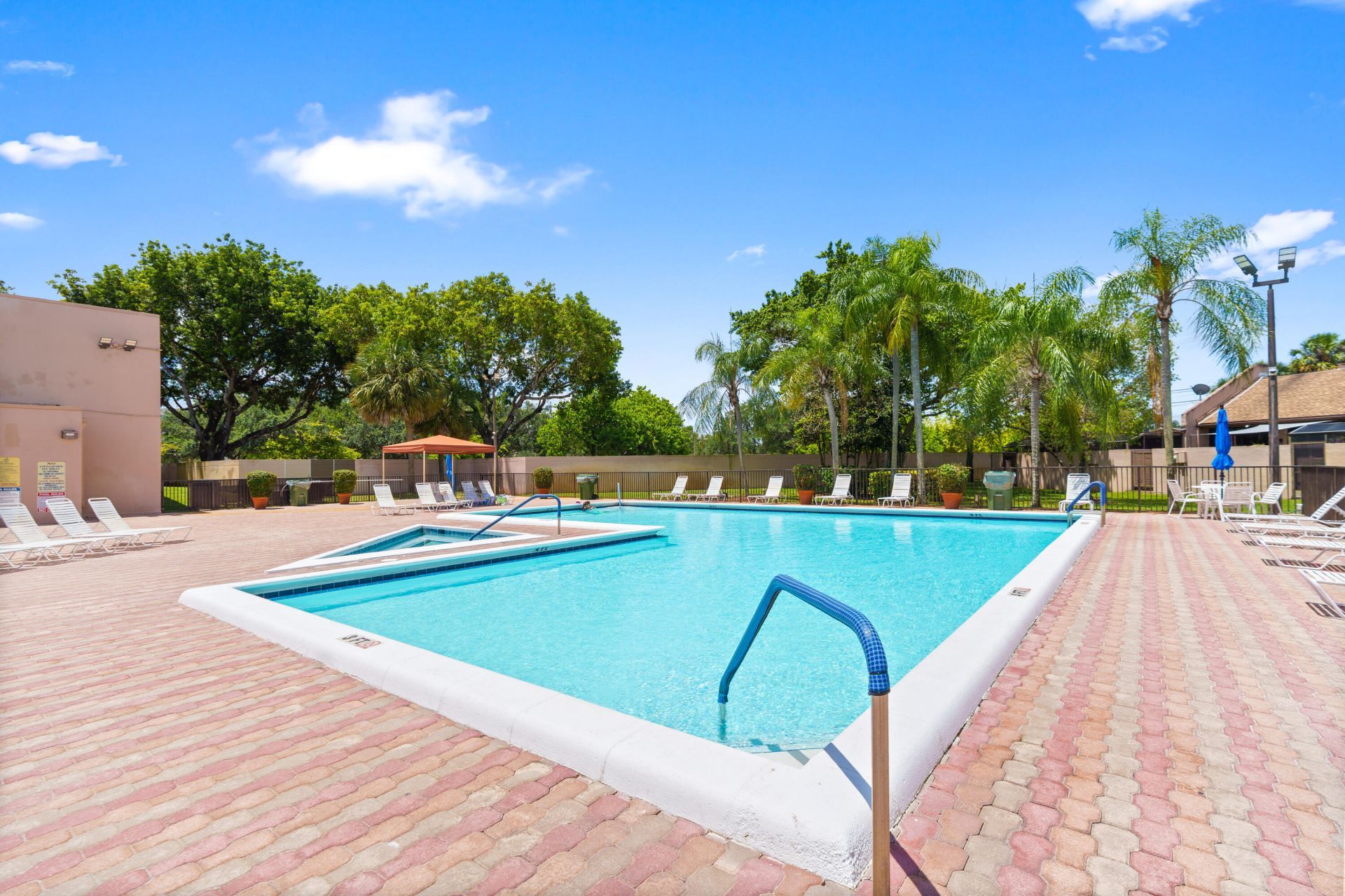 1213 NW 122nd Terrace, Pembroke Pines, FL 33026 Photo