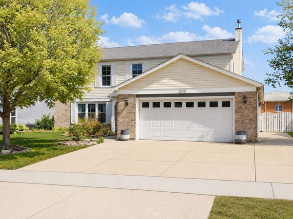 399 Stonewood Circle , Carol Stream, IL 60188