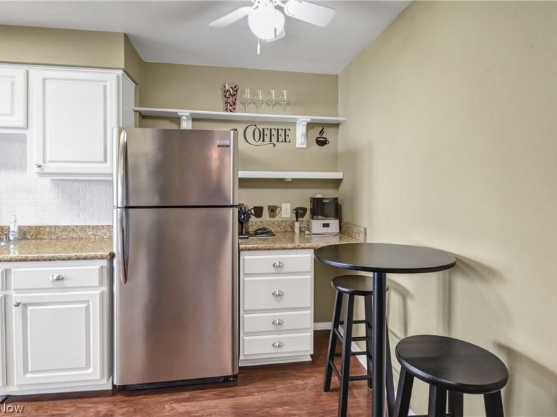 12900 Lake Avenue, Unit 427, Lakewood, OH 44107 Photo 14