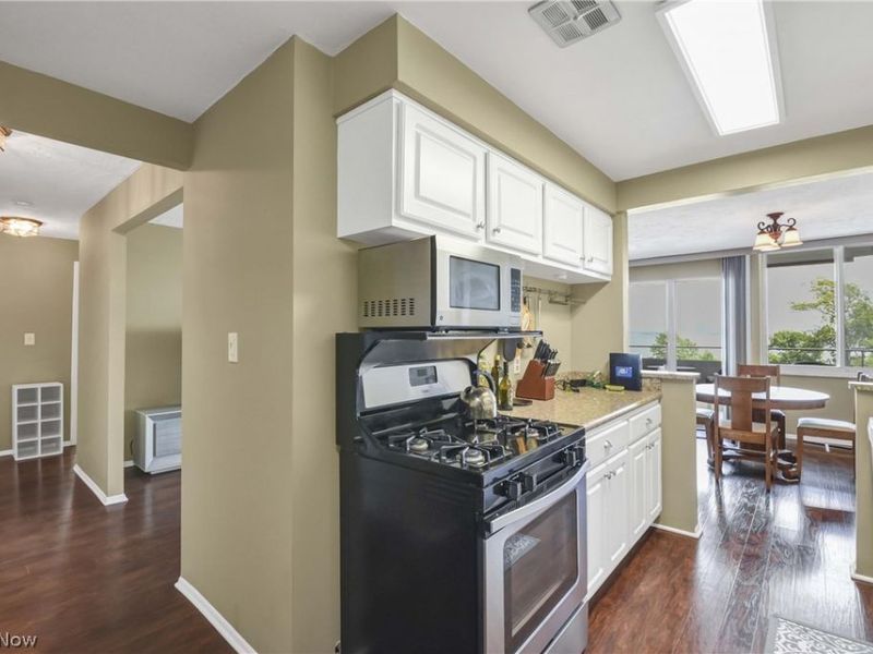 12900 Lake Avenue, Unit 427, Lakewood, OH 44107 Photo 15