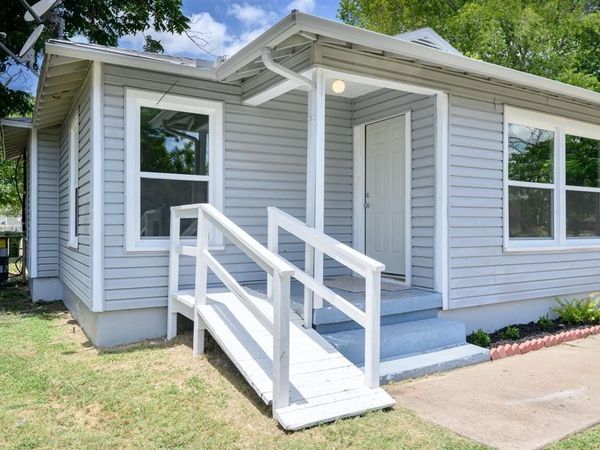 1906 SE 15th Avenue , Mineral Wells, TX 76067