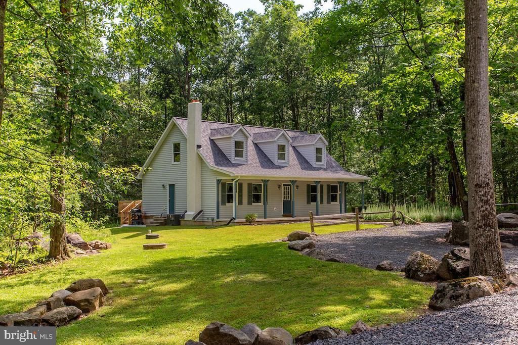 1505 LONELY COTTAGE ROAD, UPPER BLACK EDDY, PA 18972
