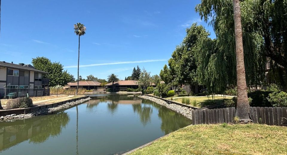 6 Lookout Ct, Sacramento, CA 95831 Photo