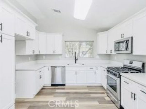 5114 Yellow Rose Court, Bakersfield, CA 93307