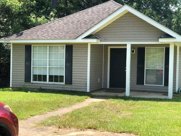 18592 Wisconsin Street, Robertsdale, AL 36567