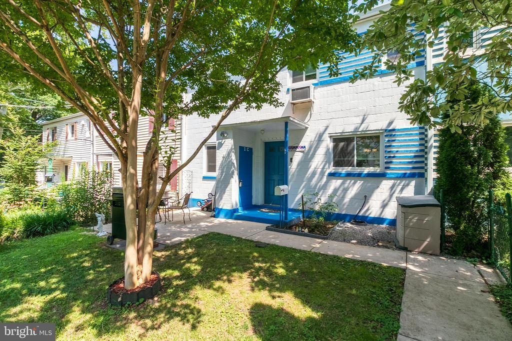 1 C SOUTHWAY , GREENBELT, MD 20770