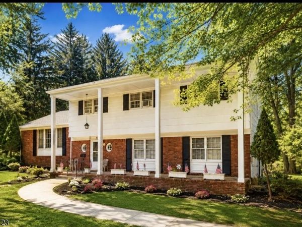 5 Brookwood Dr, West Caldwell, NJ 07006