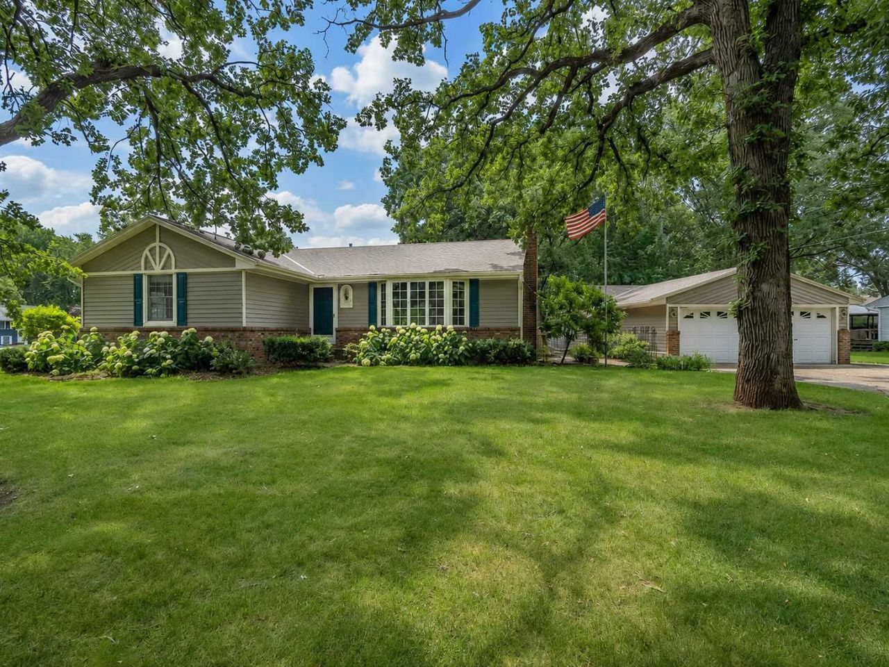 5801 114th Avenue N, Champlin, MN 55316 Main Photo