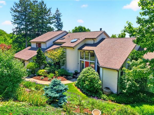 2682 Oak Hill Dr., Allison Park, PA 15101