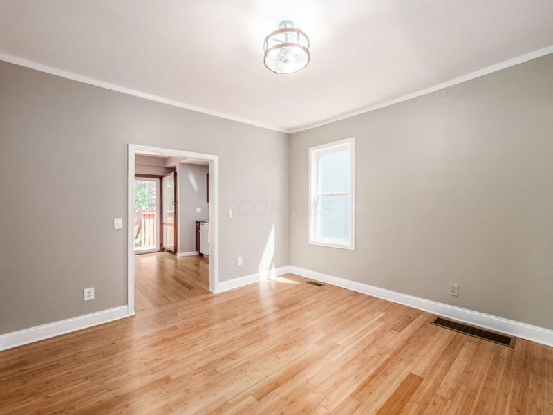 574 Seymour Avenue , Columbus, OH 43205 Photo 13