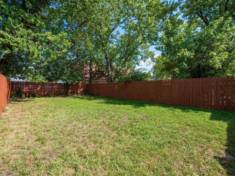 574 Seymour Avenue , Columbus, OH 43205 Photo 20