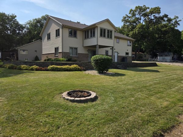 1806 E Road 3 -, Milton, WI 53534