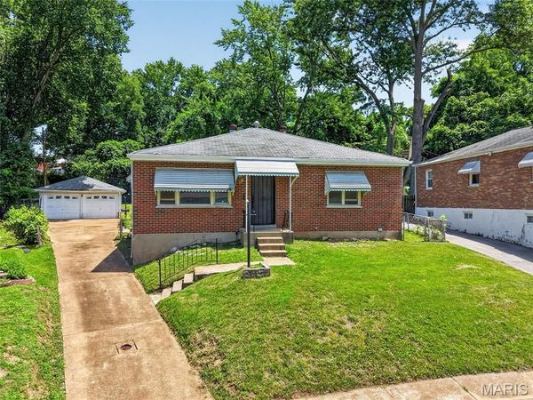 30 Jendale Court Court , Jennings, MO 63136