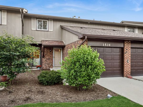 1534 Blackburn Street , Wheaton, IL 60189