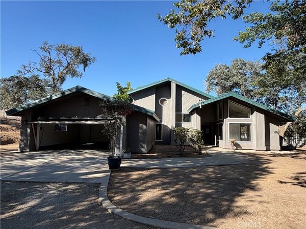29642 Hart Oaks Drive, Keene, CA 93531