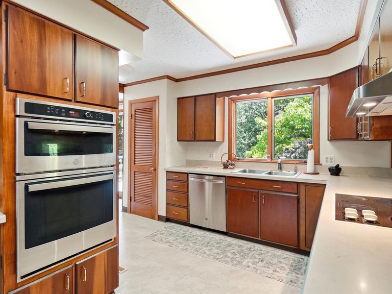525 S Hempstead Road, Westerville, OH 43081 Photo 29