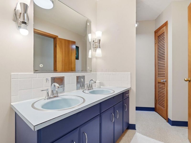 525 S Hempstead Road, Westerville, OH 43081 Photo 65