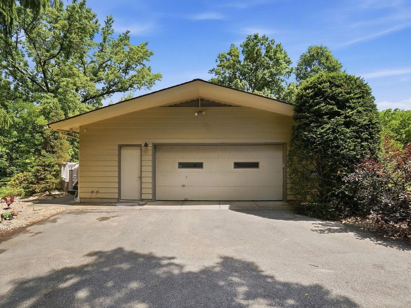 525 S Hempstead Road, Westerville, OH 43081 Photo 84
