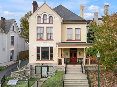 275 S Limestone , Unit 310, Lexington, KY 40508
