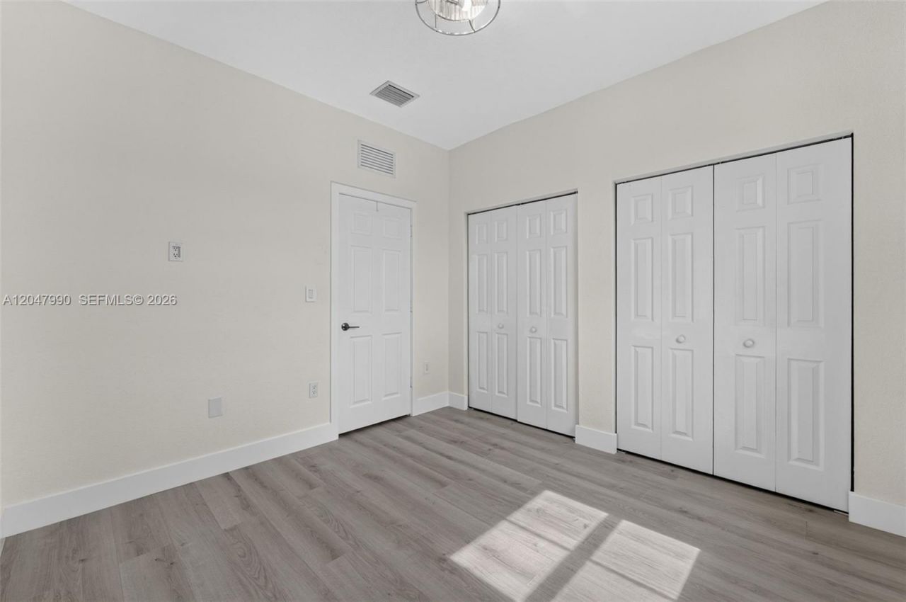 10908 W 32nd Ln, Hialeah, FL 33018 Photo