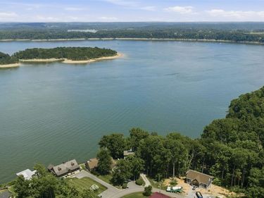93 Lakeview Drive , Scottsville, KY 42164