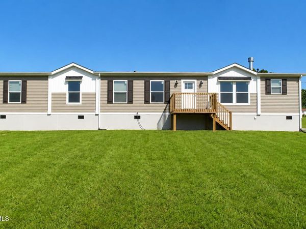 105 Wedding Lane, Chuckey, TN 37641