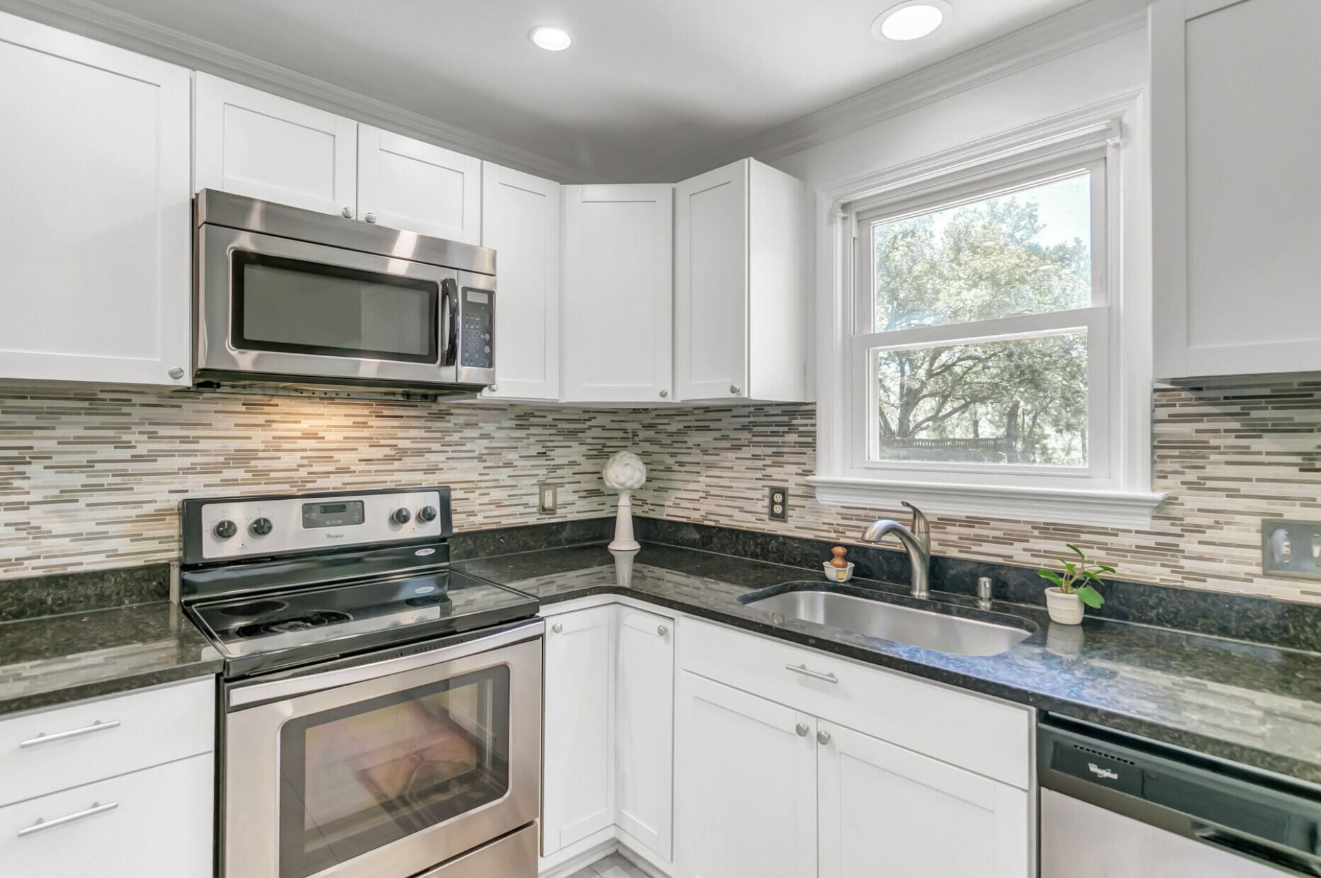 681 Port Circle Photo 12