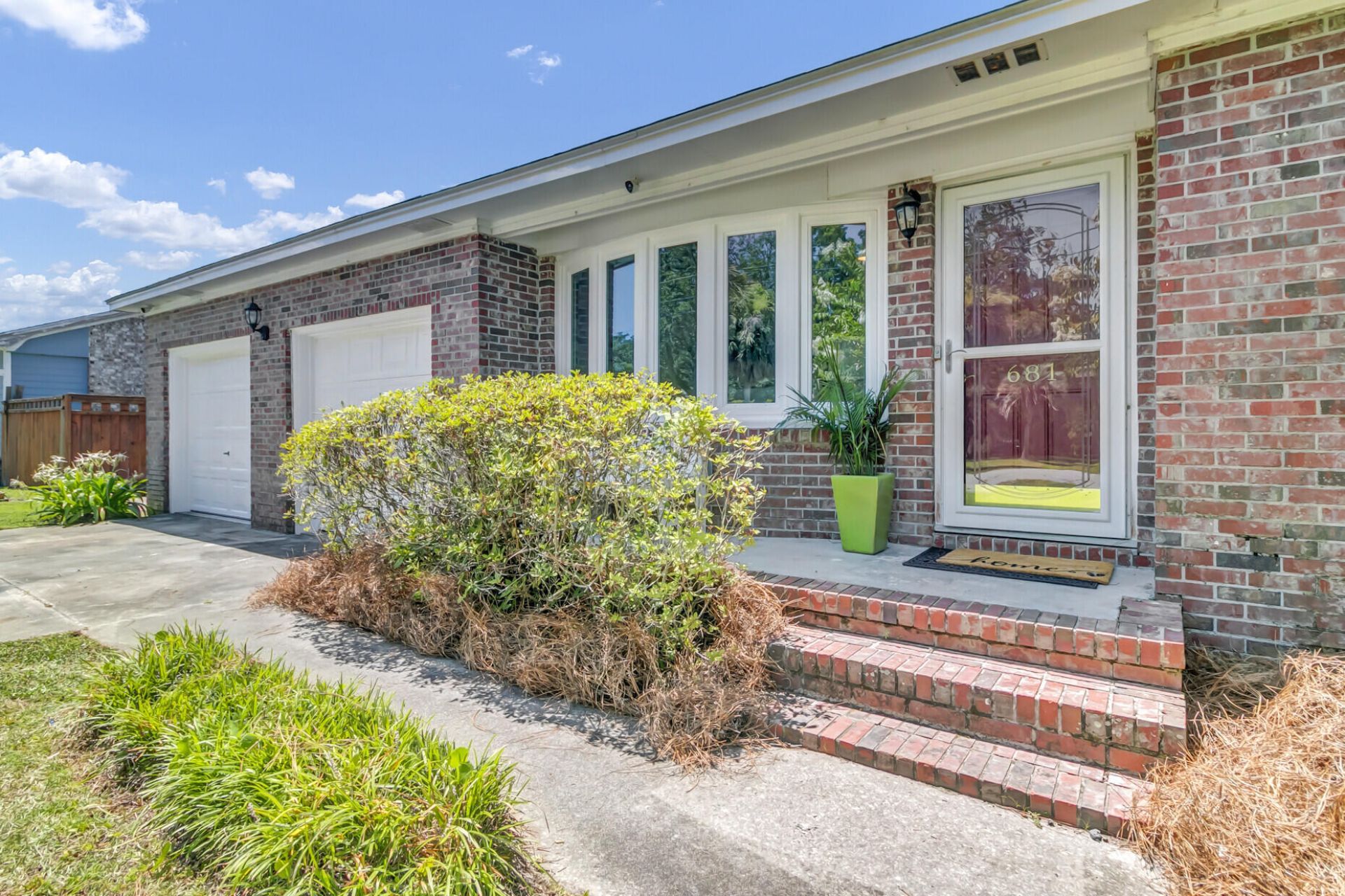 681 Port Circle Photo 5