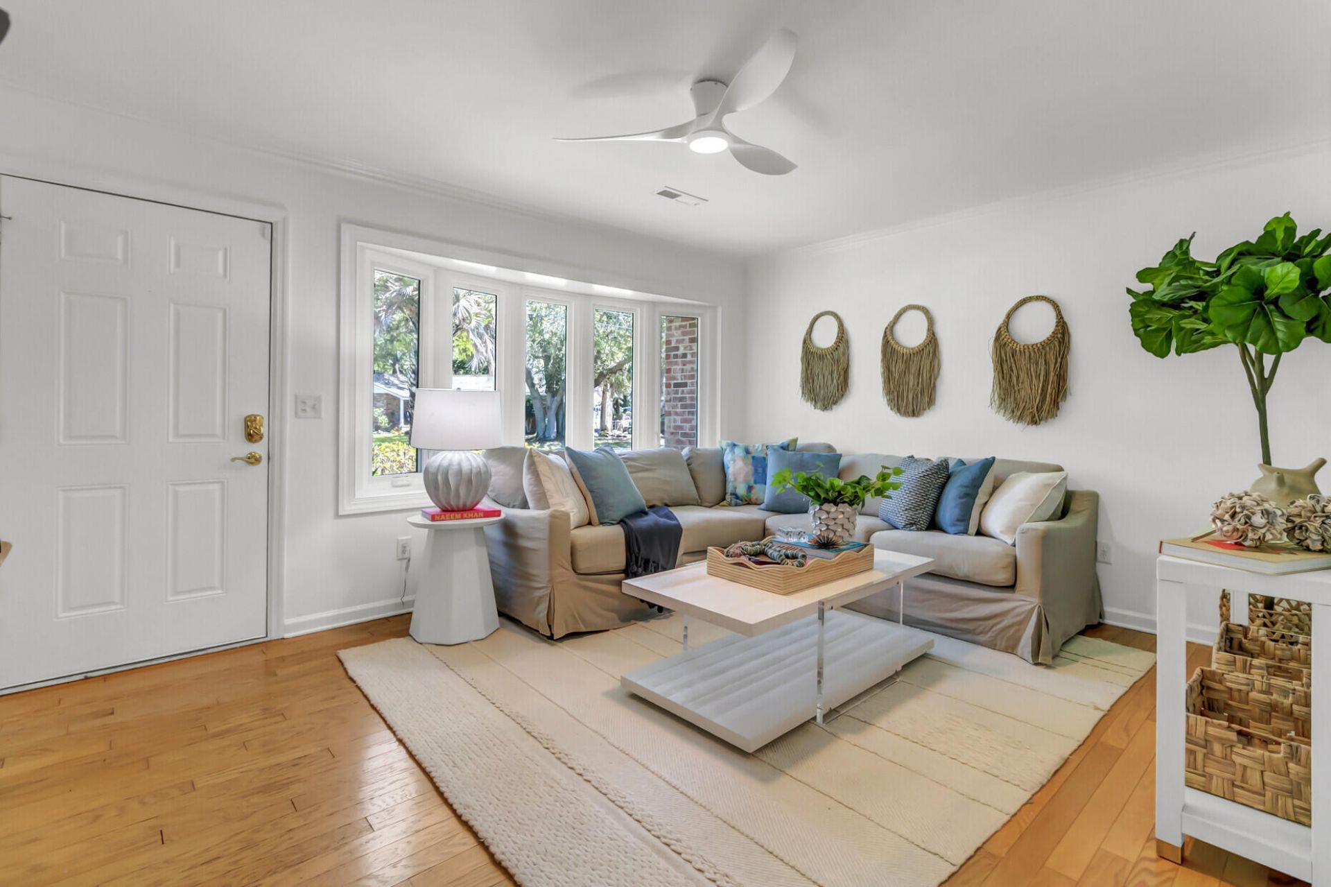 681 Port Circle Photo 8