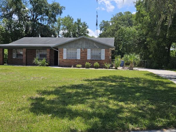 3839 FERNGLEN Drive, Jacksonville, FL 32277