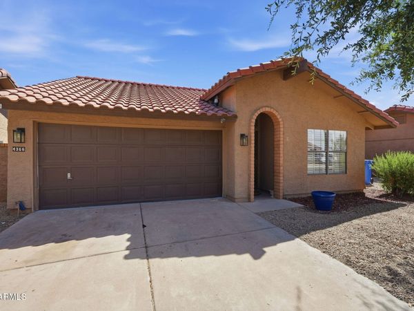 4366 E SANDIA Street, Phoenix, AZ 85044