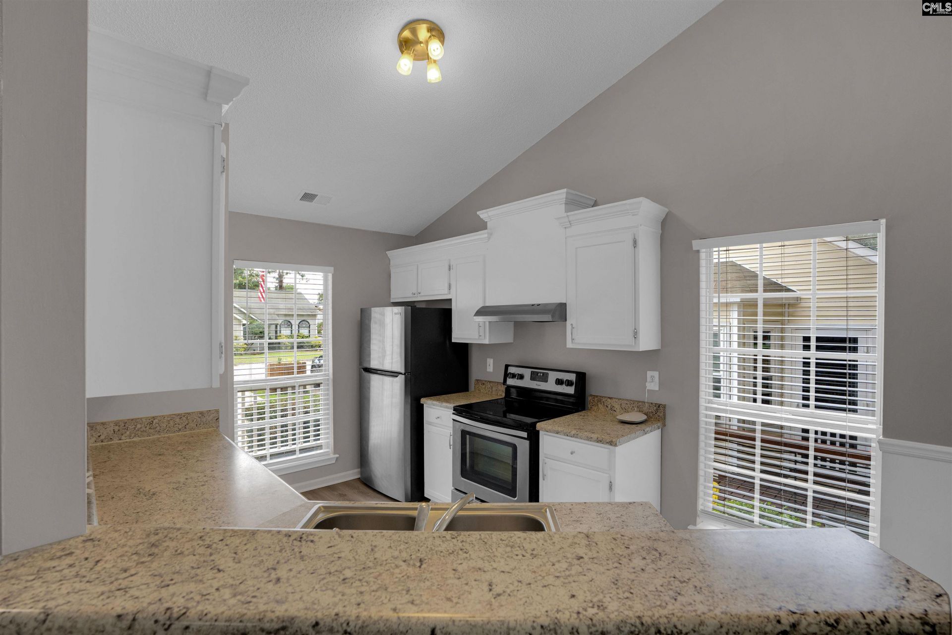 100 Beech Tree Court  Photo 14