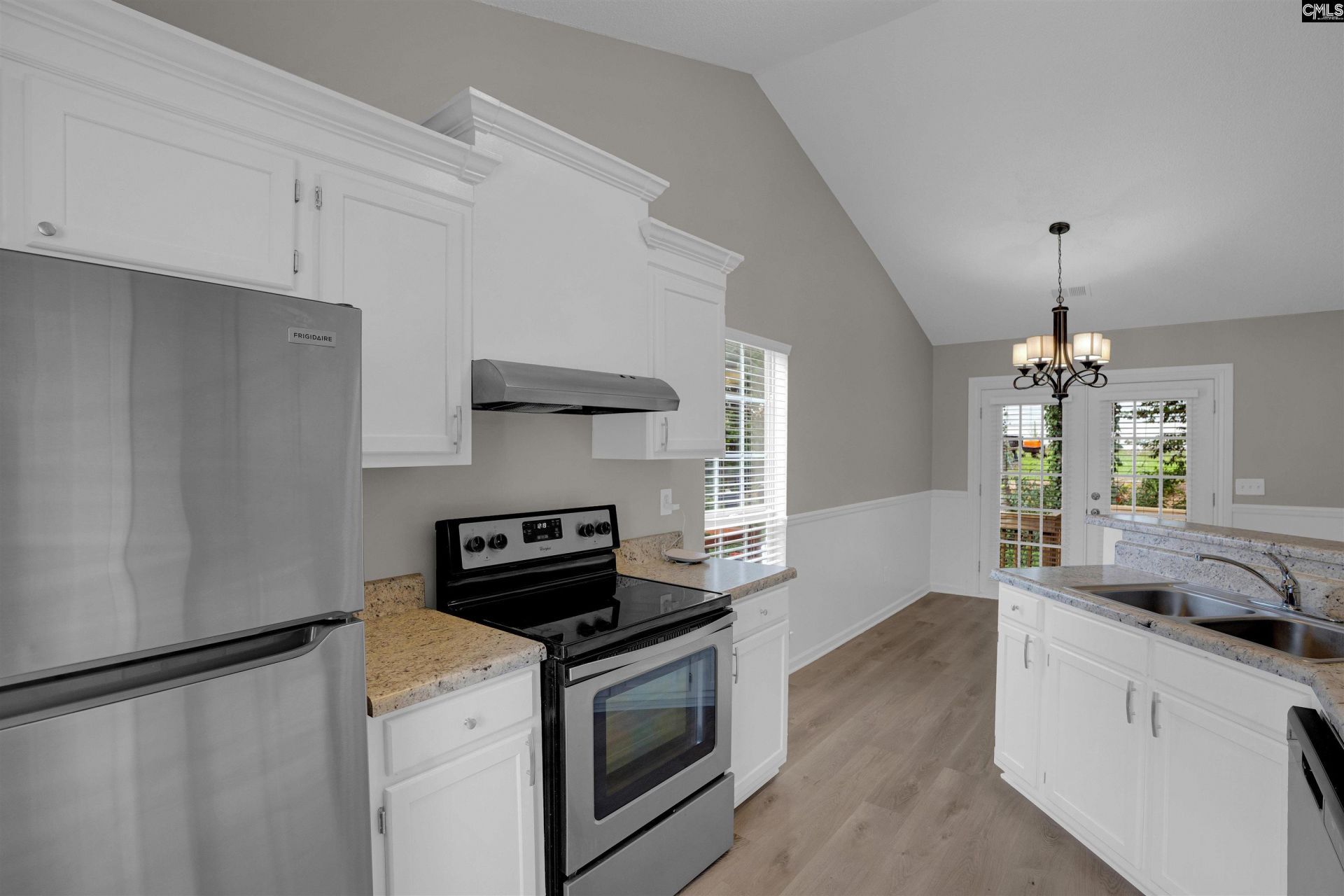 100 Beech Tree Court  Photo 16