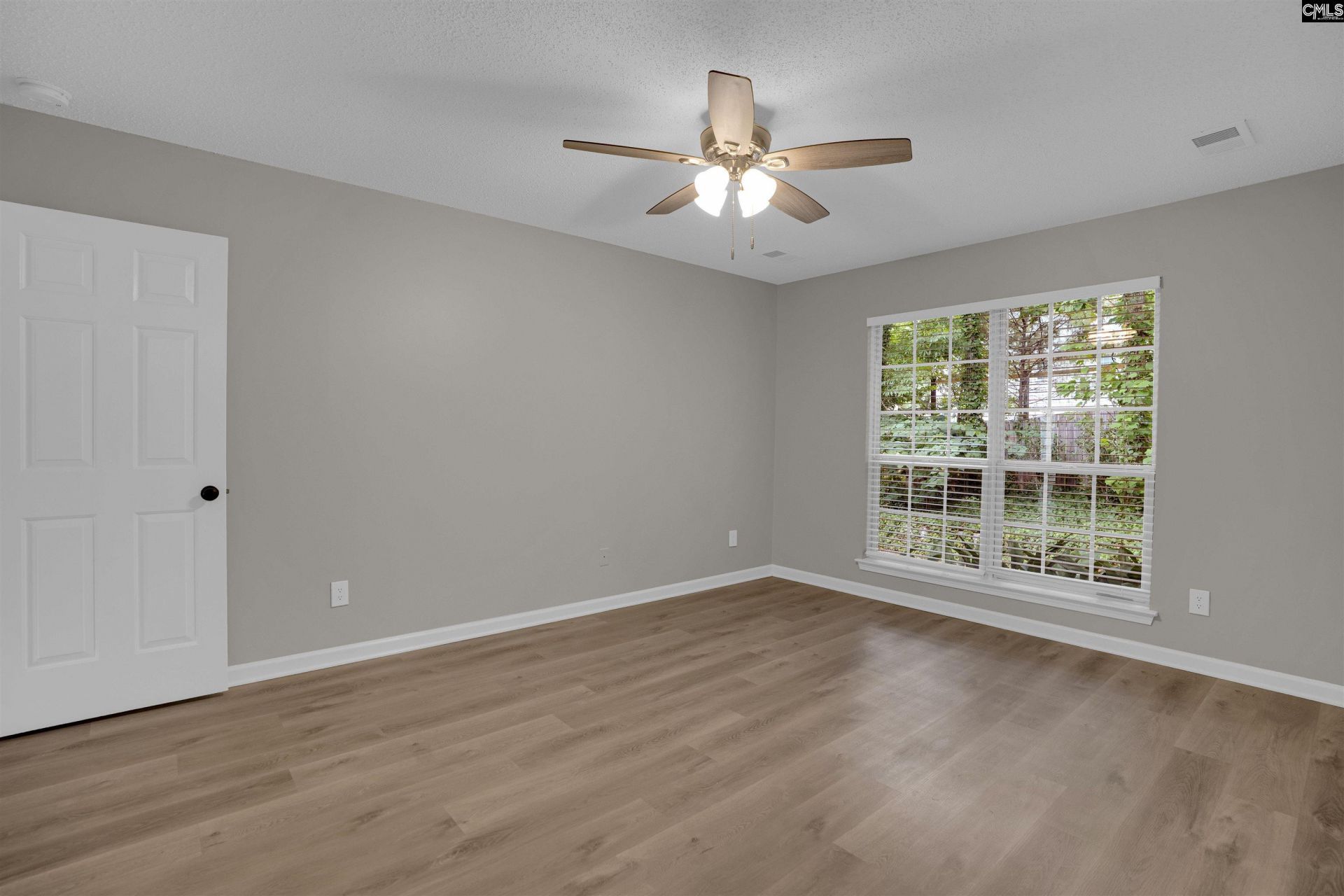 100 Beech Tree Court  Photo 21