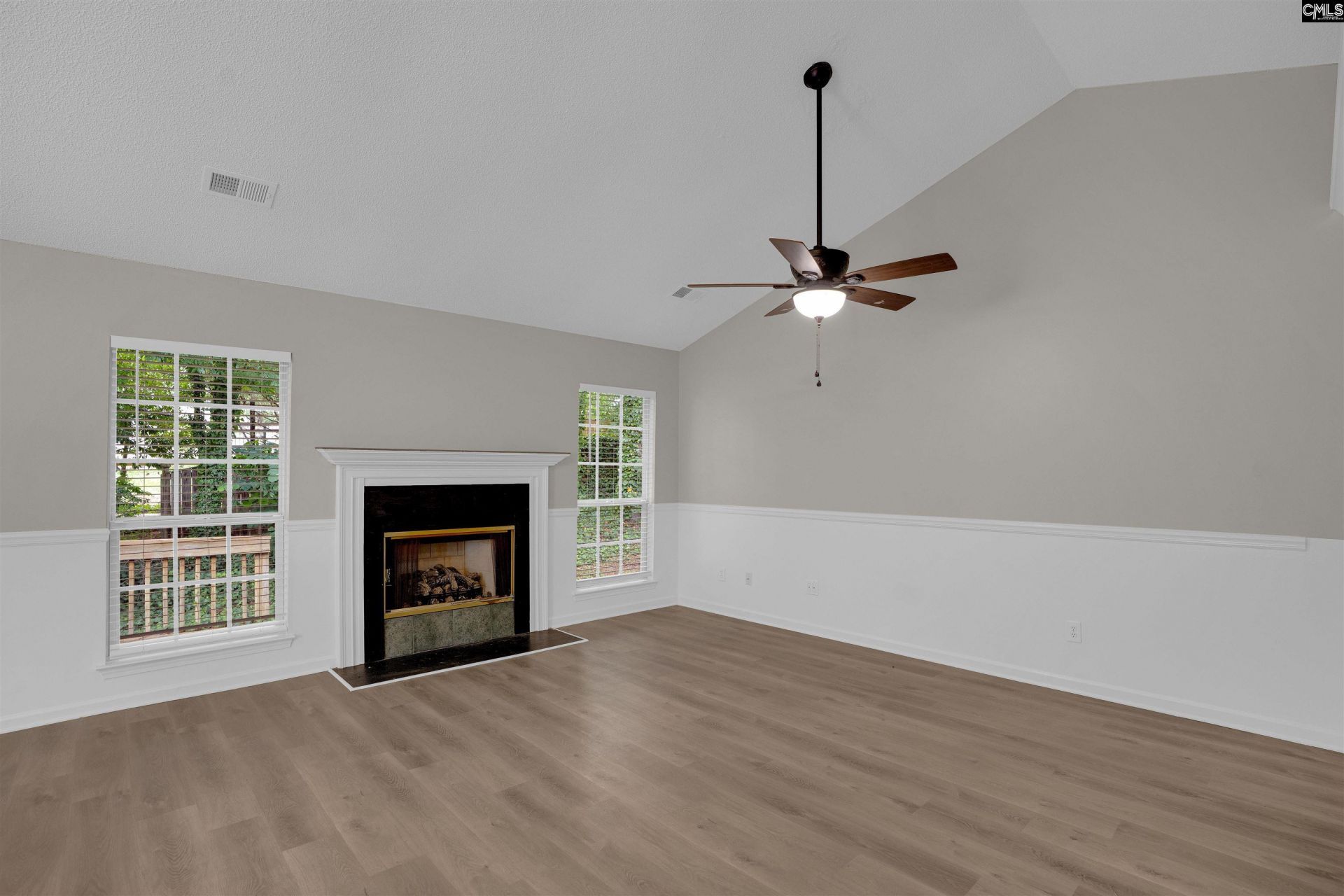 100 Beech Tree Court  Photo 5